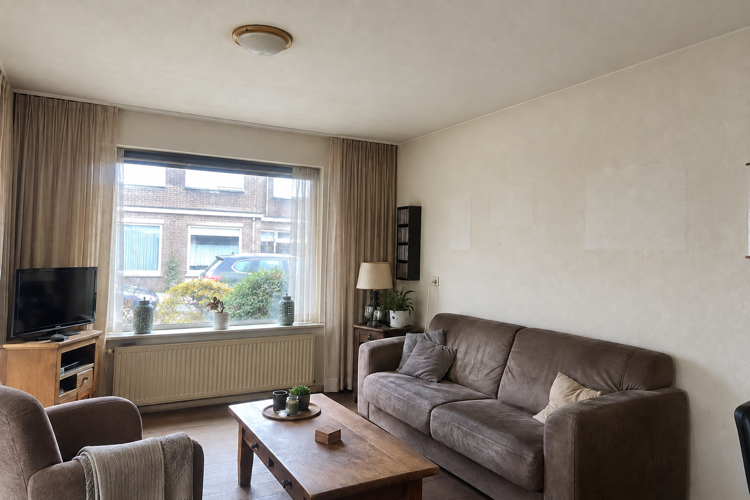 Illustratieve situatie van dezelfde woning na nicotinereiniging